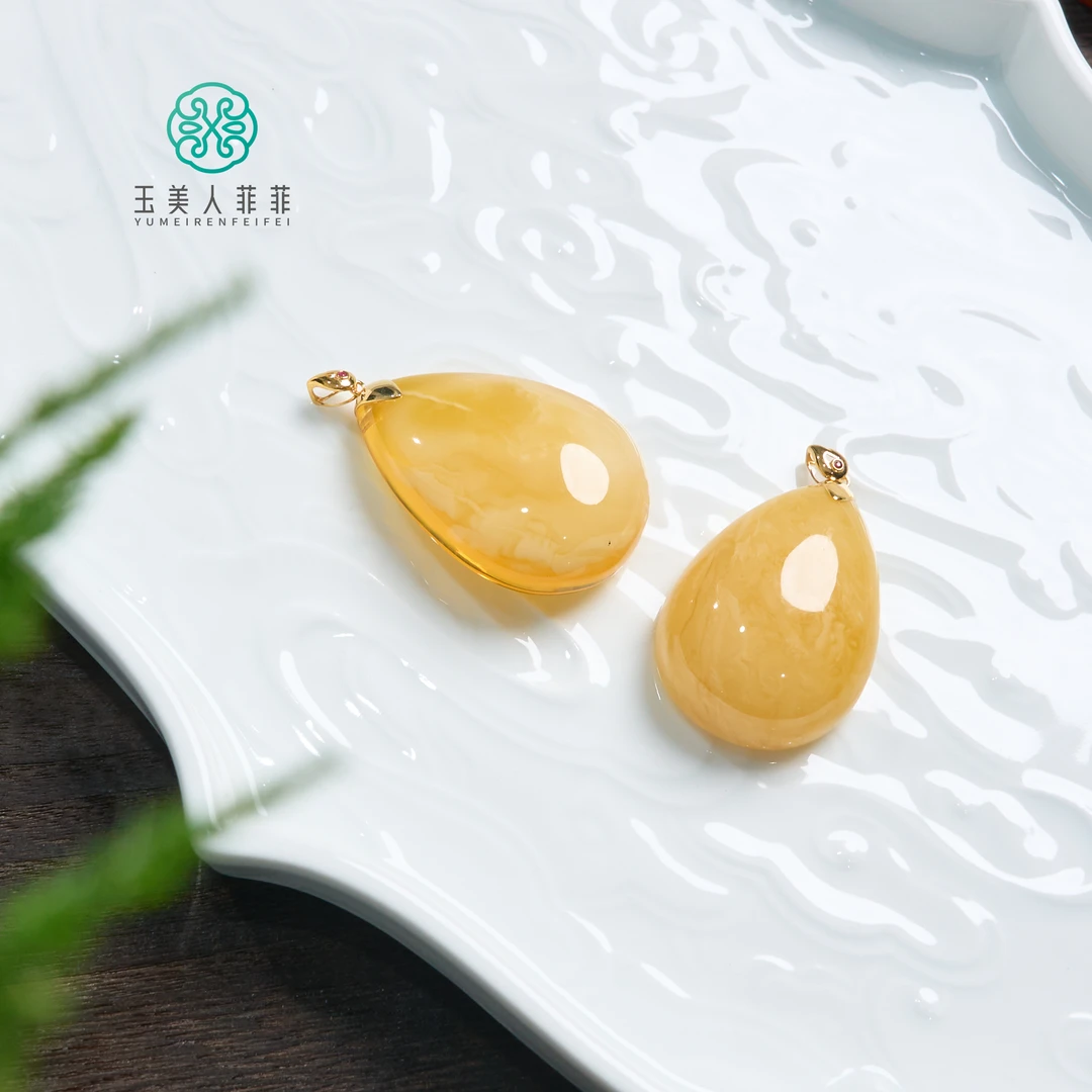 【春日珠宝】菲菲珠宝好*18K蜜蜡妖花水滴吊坠-多样性发一