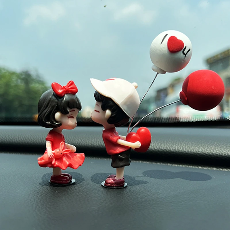 车载香水空调出风口挂件汽车可爱卡通持久淡香仪表台创意情侣摆件