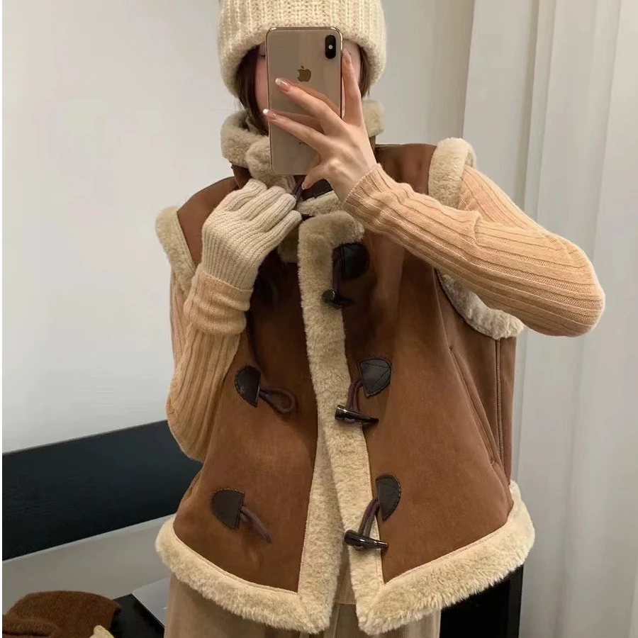 麂皮绒马甲2024仿羊羔毛外套白背心小香风网红时尚秋冬百搭加厚