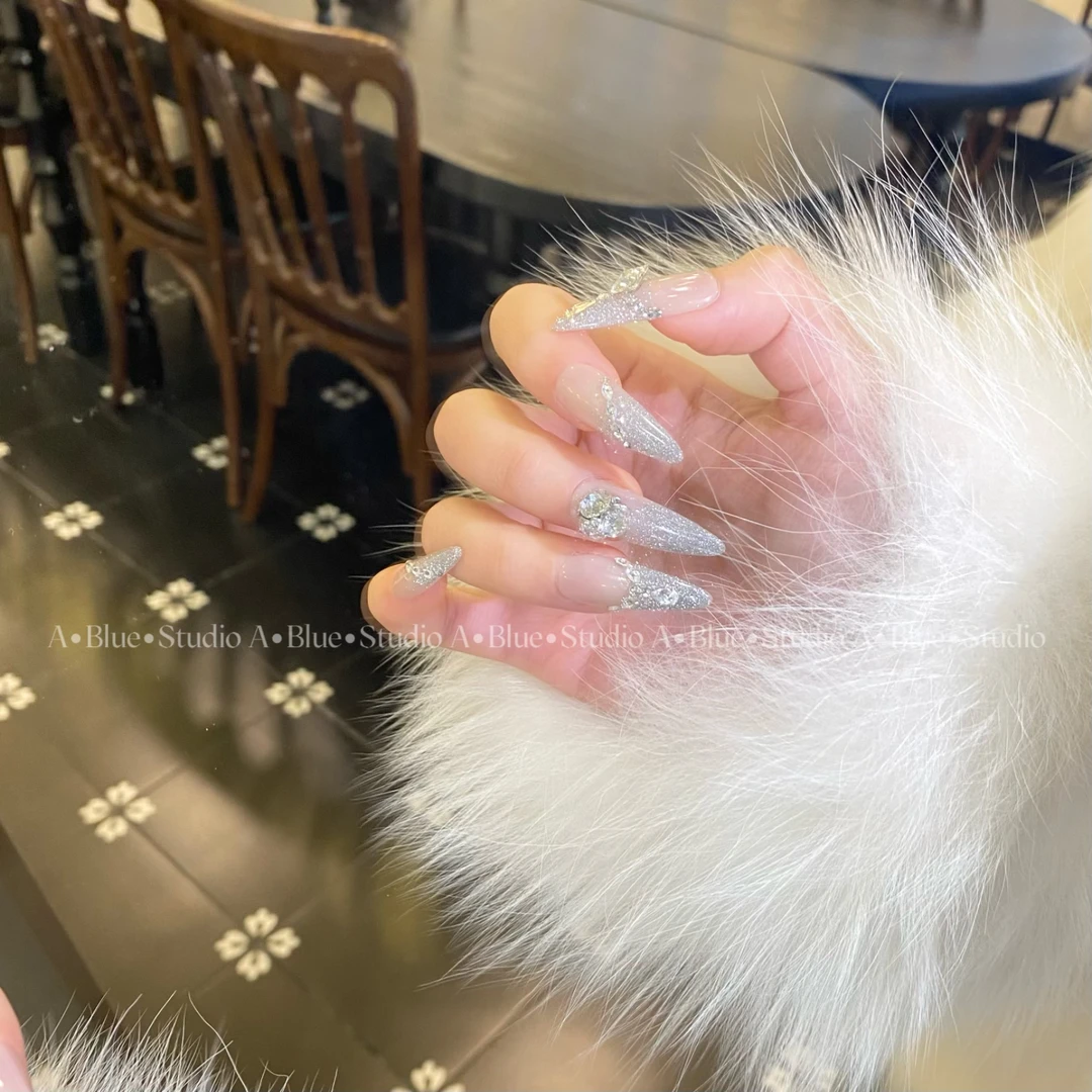 「捕梦冰晶」關於藍色设计新年战甲爆闪法式高级显白可拆卸穿戴甲