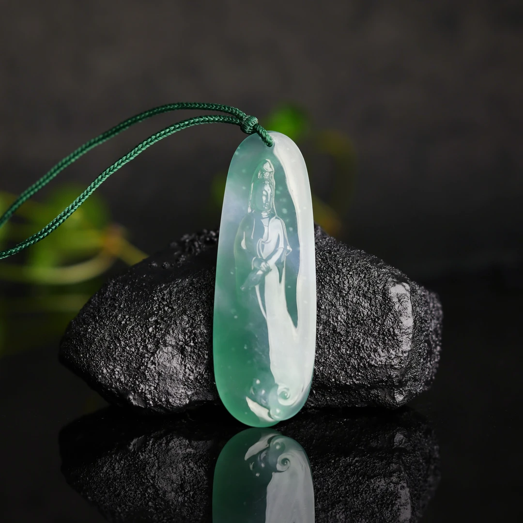 王朝阳翠语《云水禅心》冰种湖水绿吊坠  轻奢极简天然A货翡翠
