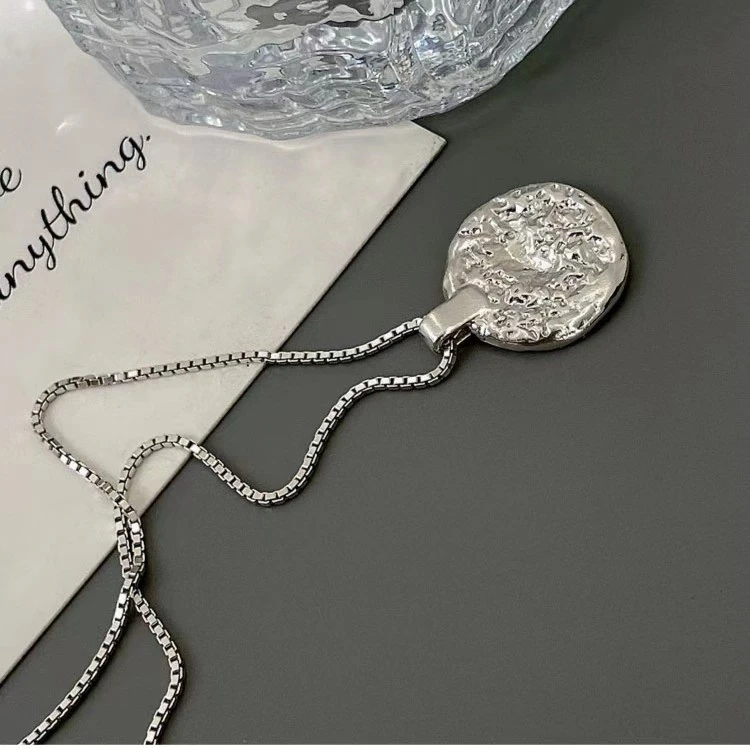 坠链均925银 不规则圆牌捶打纹理女轻奢高级气质毛衣链简约时尚