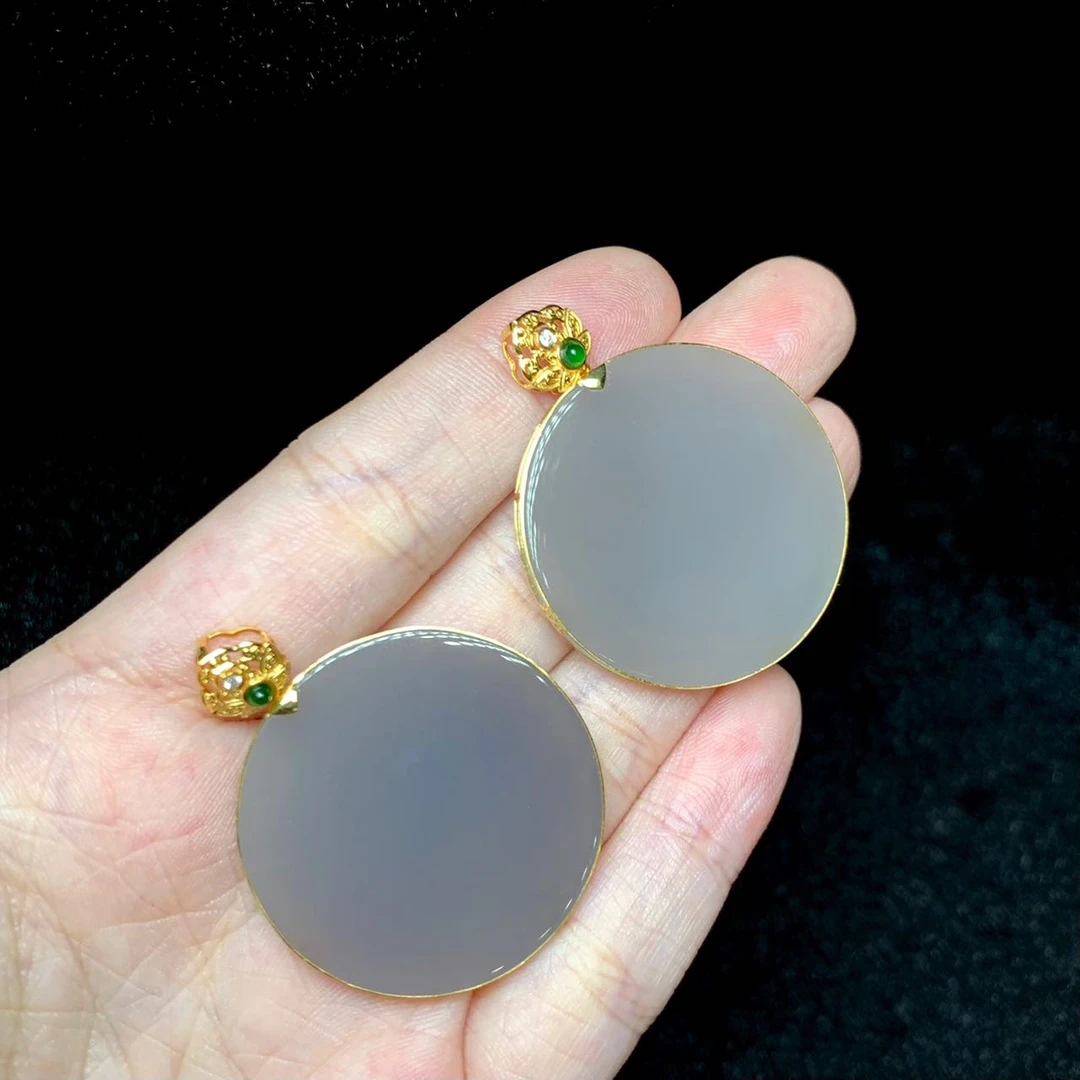 【小宝珠宝】10 T6353-18K金镶嵌和田玉吊坠-多样性发一件-29.5x3mm