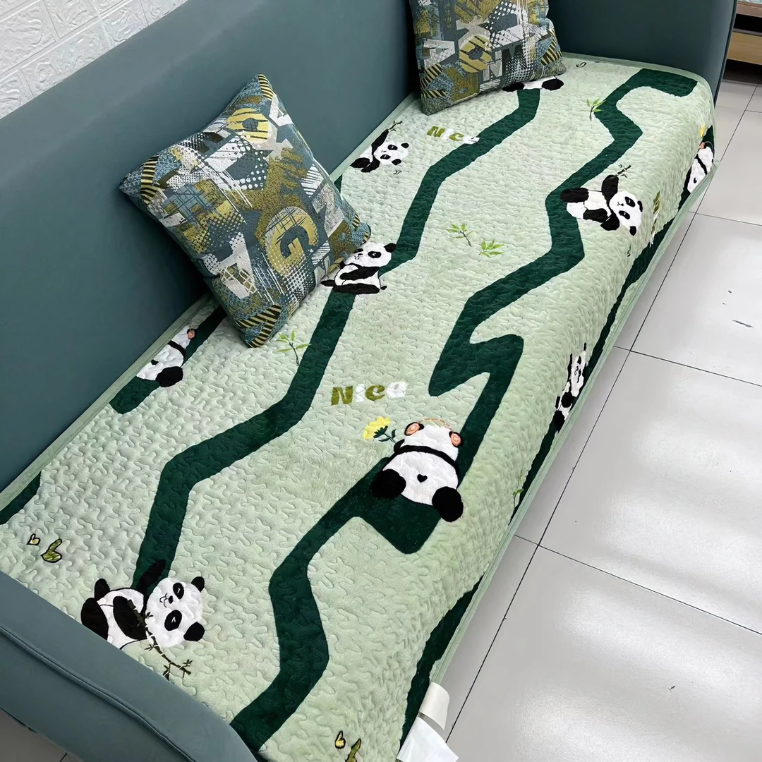 【荣荣家居】竹叶熊-秋冬款牛奶绒单人床盖沙发垫多功能垫90*200