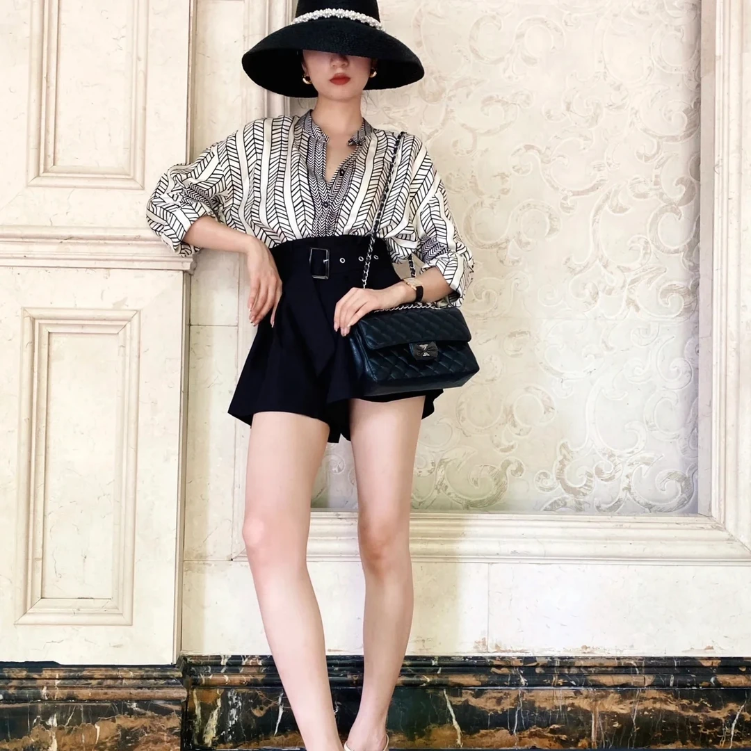 2024新款夏季衬衫休闲简约条纹衬衣搭配高腰a字短裤女时尚百搭