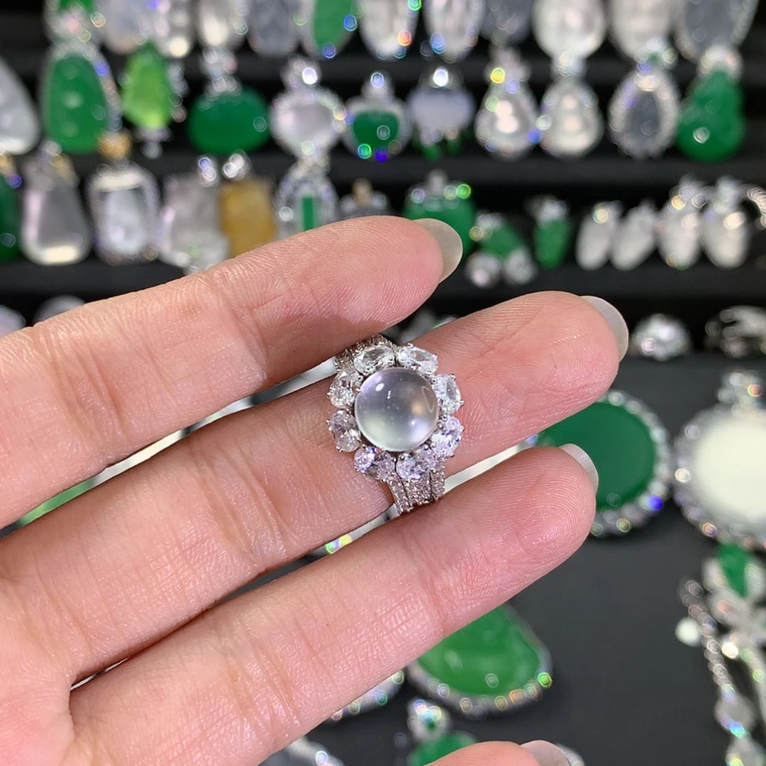 【闪购商品】石英质玉戒指银S925镶嵌葡****o