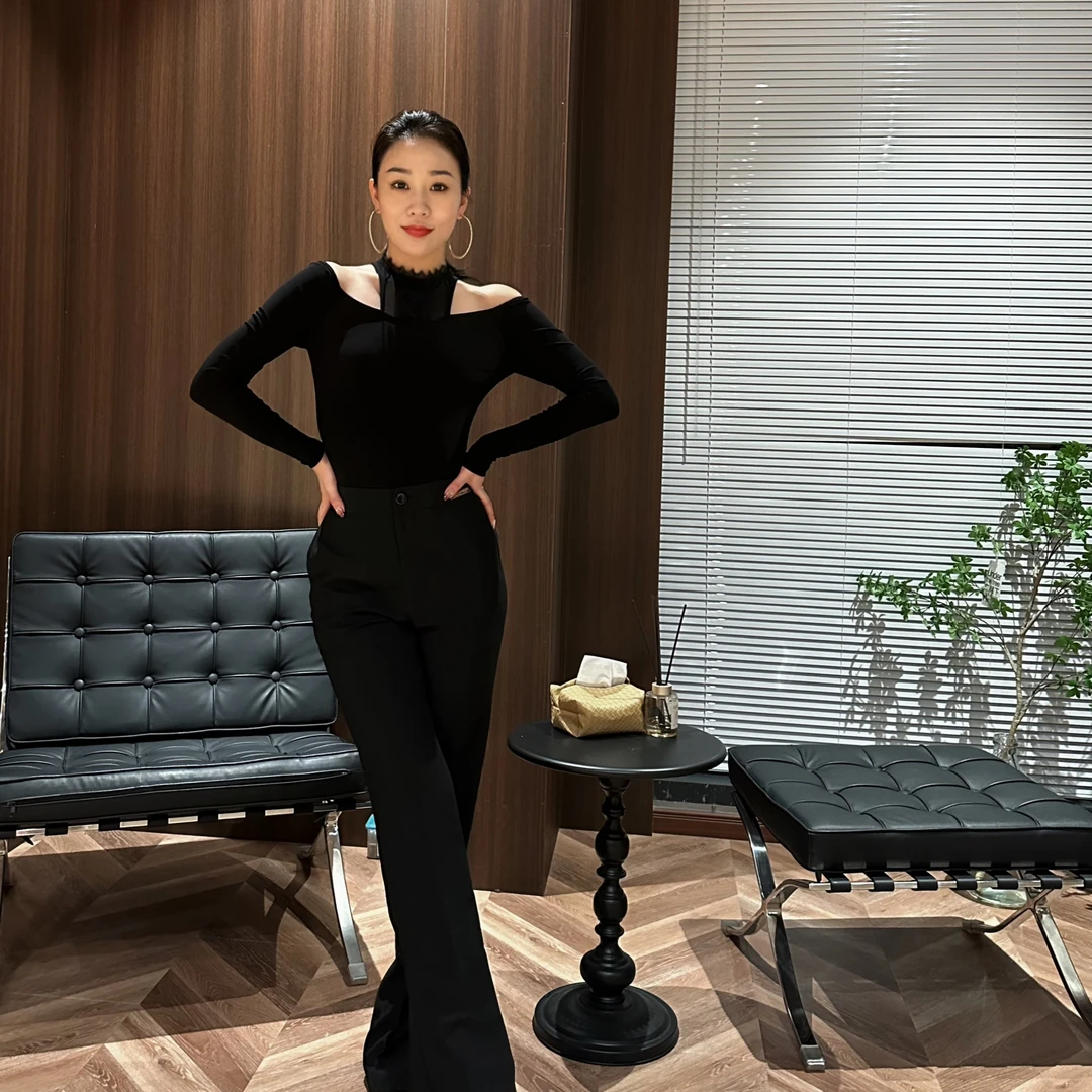 伊婷高领长袖上衣