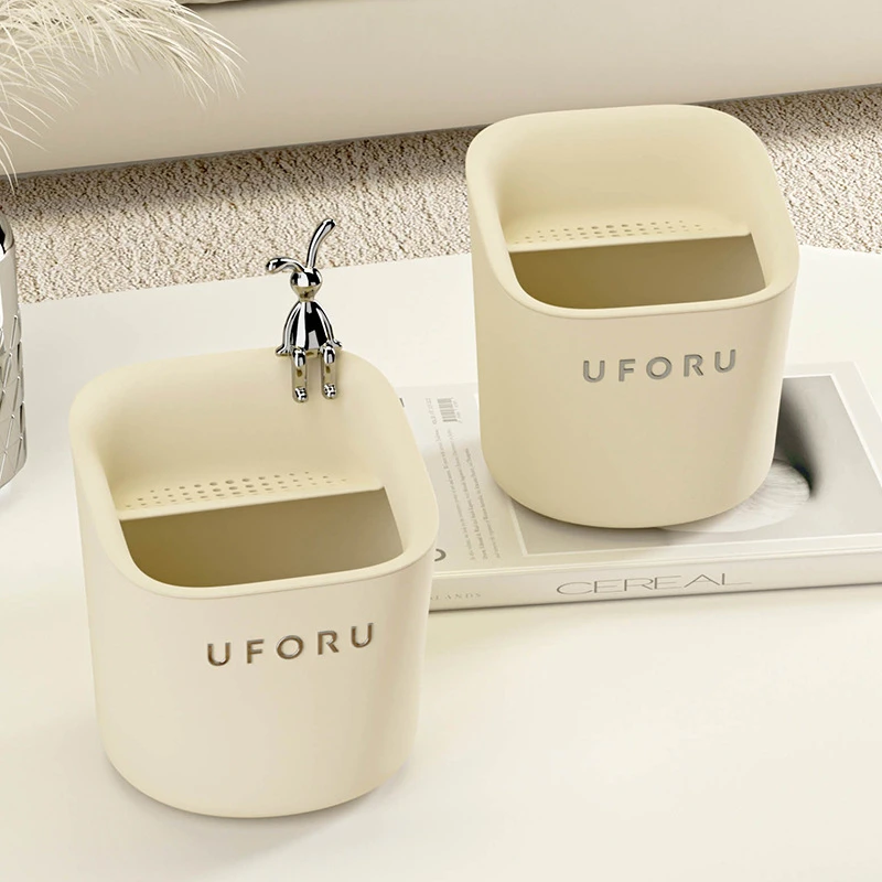 奶油风桌面垃圾桶轻奢兔子收纳桶高颜值家用客厅床头迷你可沥水桶