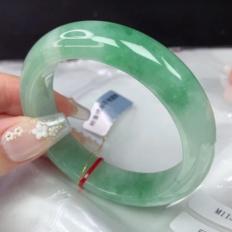 翡翠手镯未镶嵌57圈3636