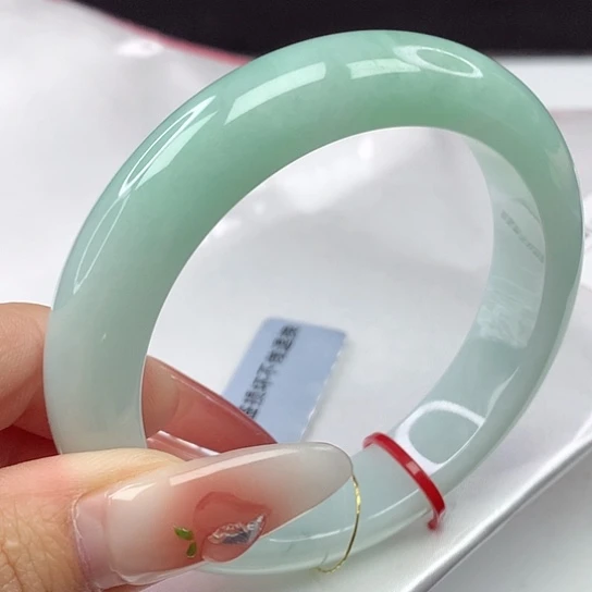 翡翠手镯未镶嵌54圈3975