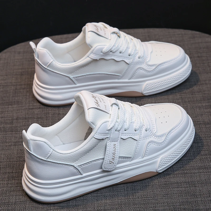 2024年新款休闲鞋子女学生平底运动板鞋加绒加厚百搭时尚小白鞋女