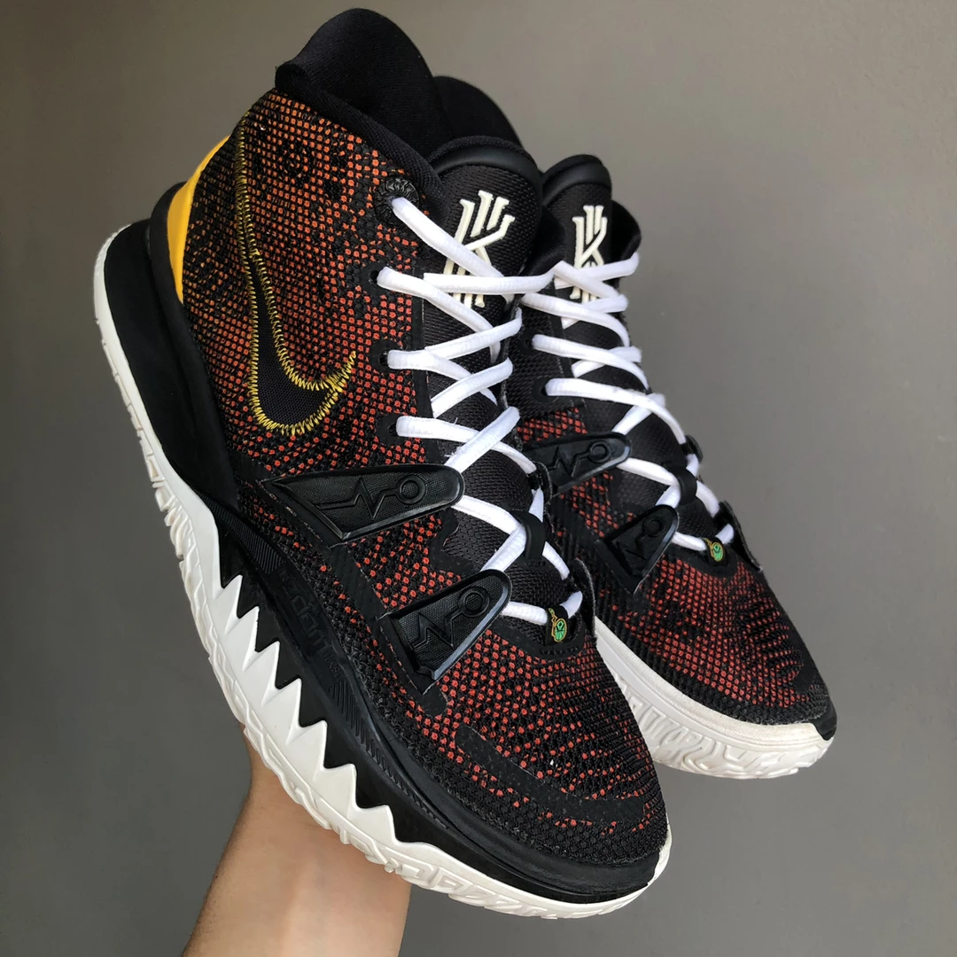 42码公价1200 欧文7外星人鞋帮磨损 95新耐克篮球鞋 CQ9327-003