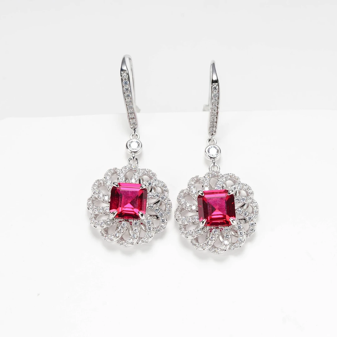 铜合金耳饰 铜合金耳饰 朱比莉红宝宝耳环（e0014r）轻奢