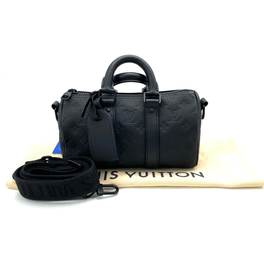 99新 LouisVuitton/路易威登 黑色压花keepall25斜挎包 尺寸25/15