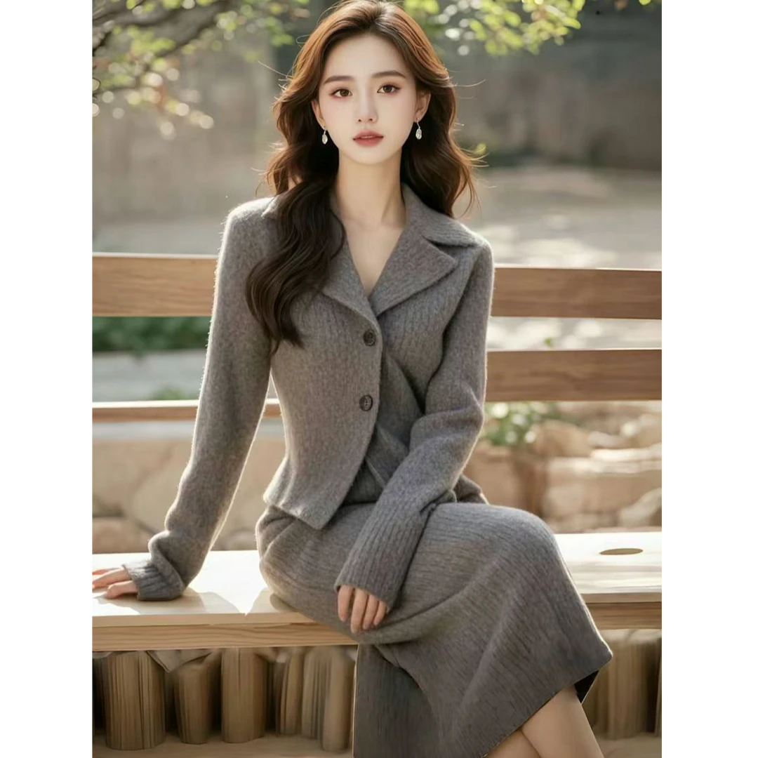 入秋穿搭一整套盐系炸街美拉雷时尚高级感时髦洋气灰色针织套装裙