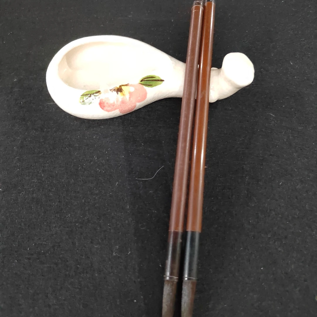 品 B025:老宣笔胎毛笔（大）3.2×0.6cm