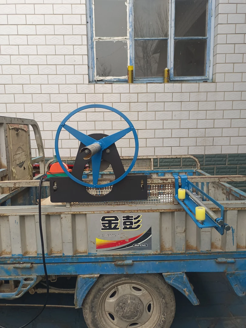 侧挂式电动卷水带器