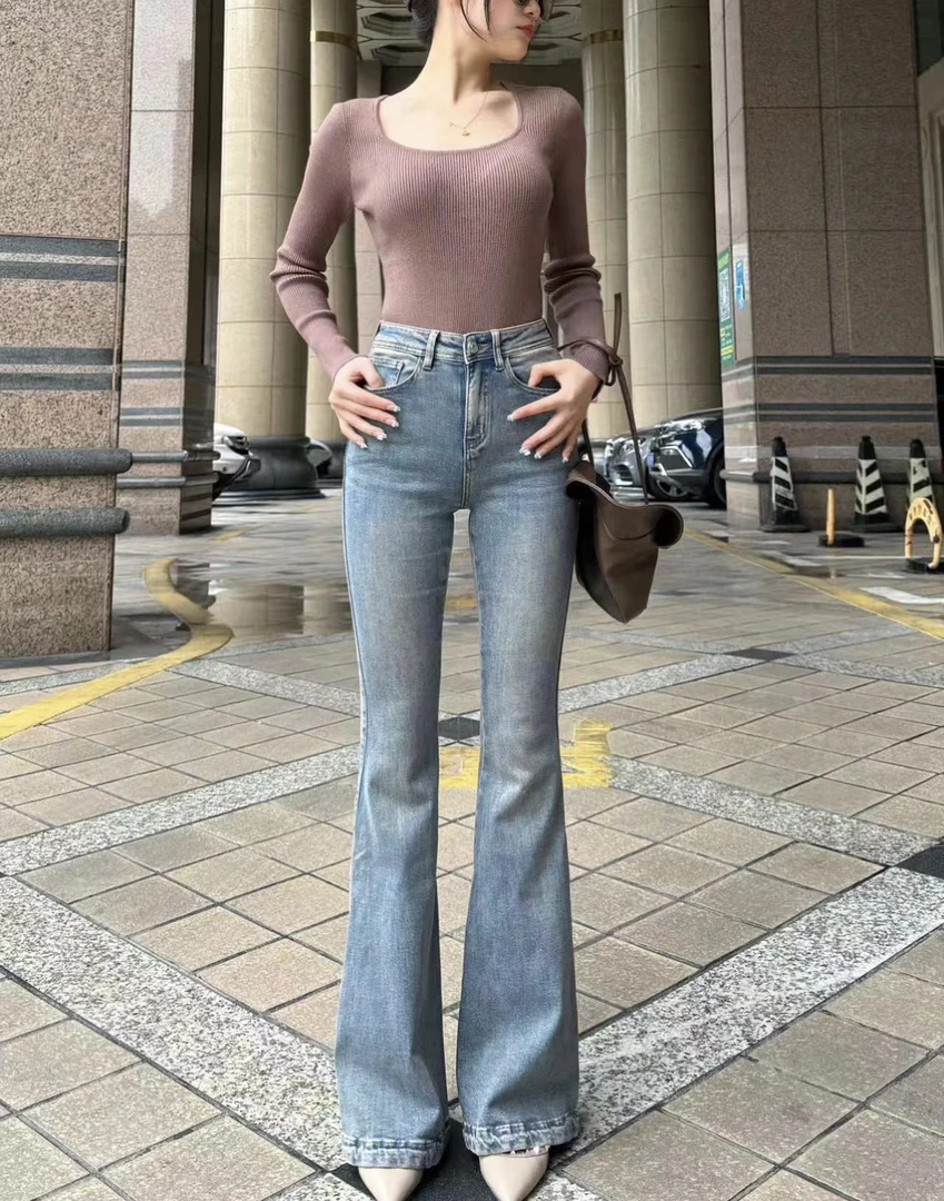 鑫蒂故事怀旧色净版修身微喇提臀牛仔裤JYE5765