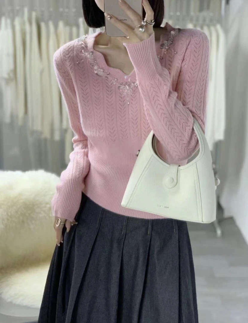 鑫蒂故事法式别致彩珠装饰V衣波浪领全羊毛针织毛衣JYE9743