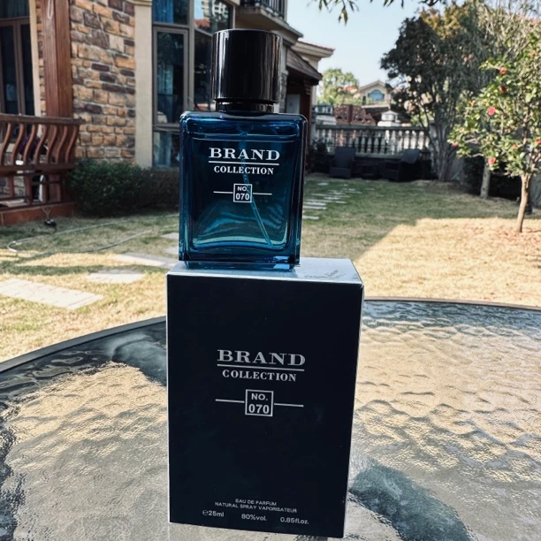 AR蓝色气质香水通用007