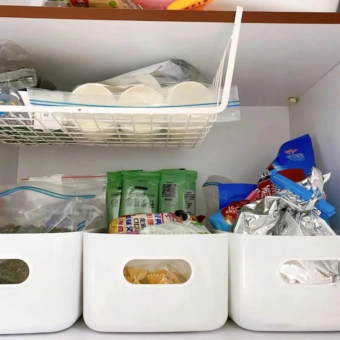 新疆包邮家用收纳盒收纳筐化妆品置物架卫生间厨房