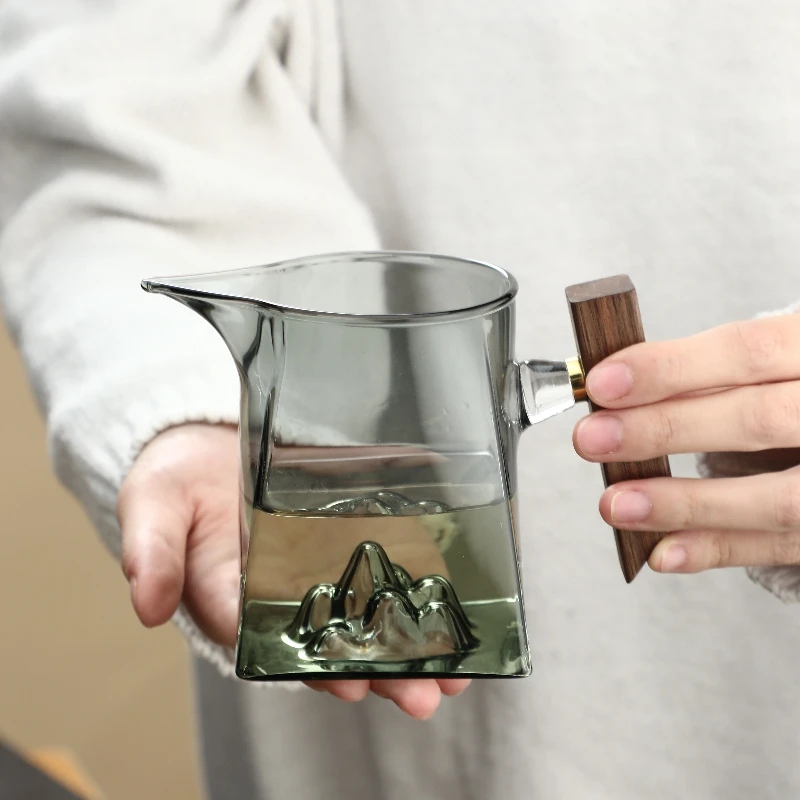 创意木把观山公道杯高硼硅玻璃茶具家用创意日式分茶耐热公杯过滤