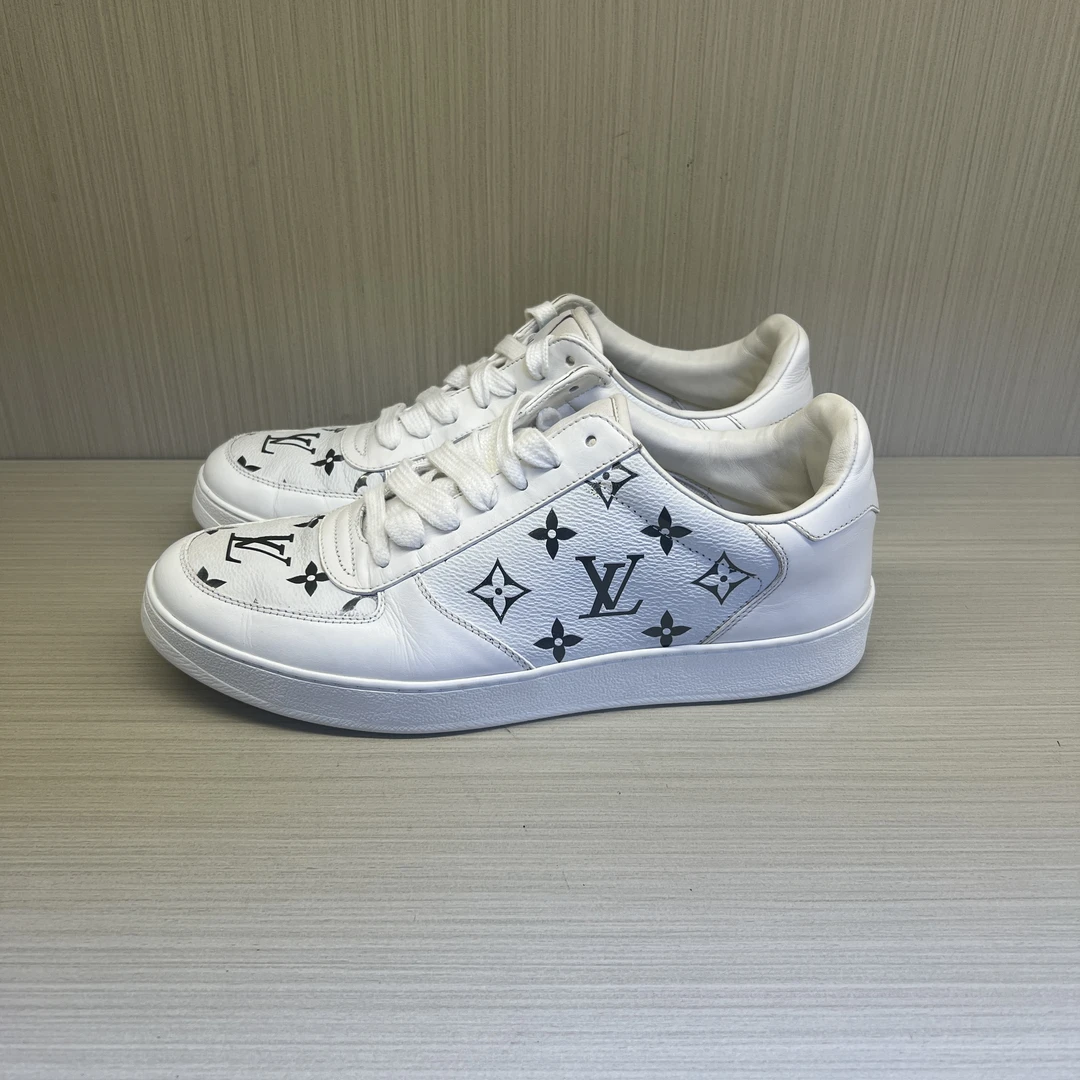 41码 LV/路易威登 LOGO满印板鞋 95新 8952474
