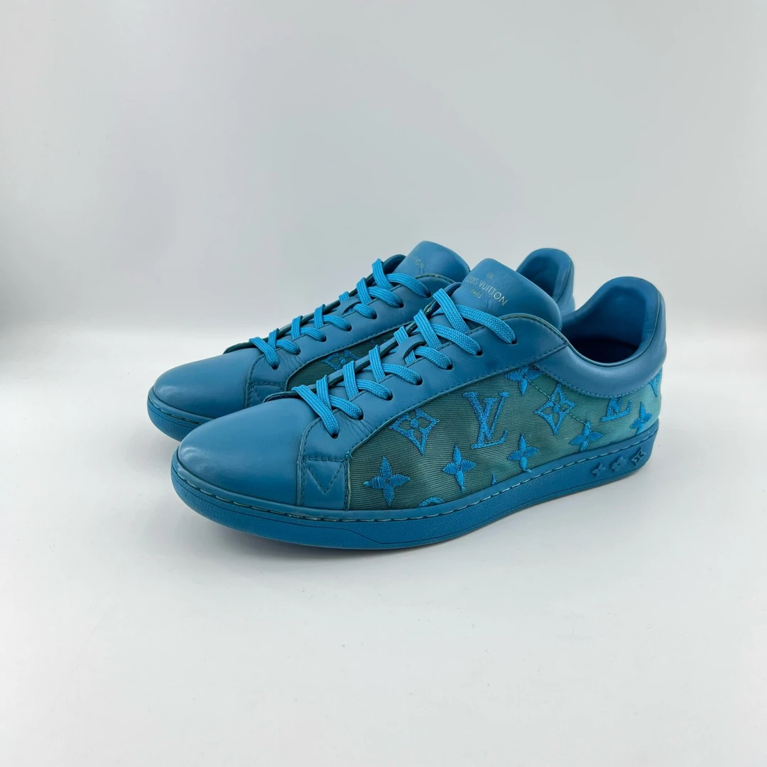 95新 LouisVuitton/路易威登 41码/刺绣花纹logo休闲鞋/10528053