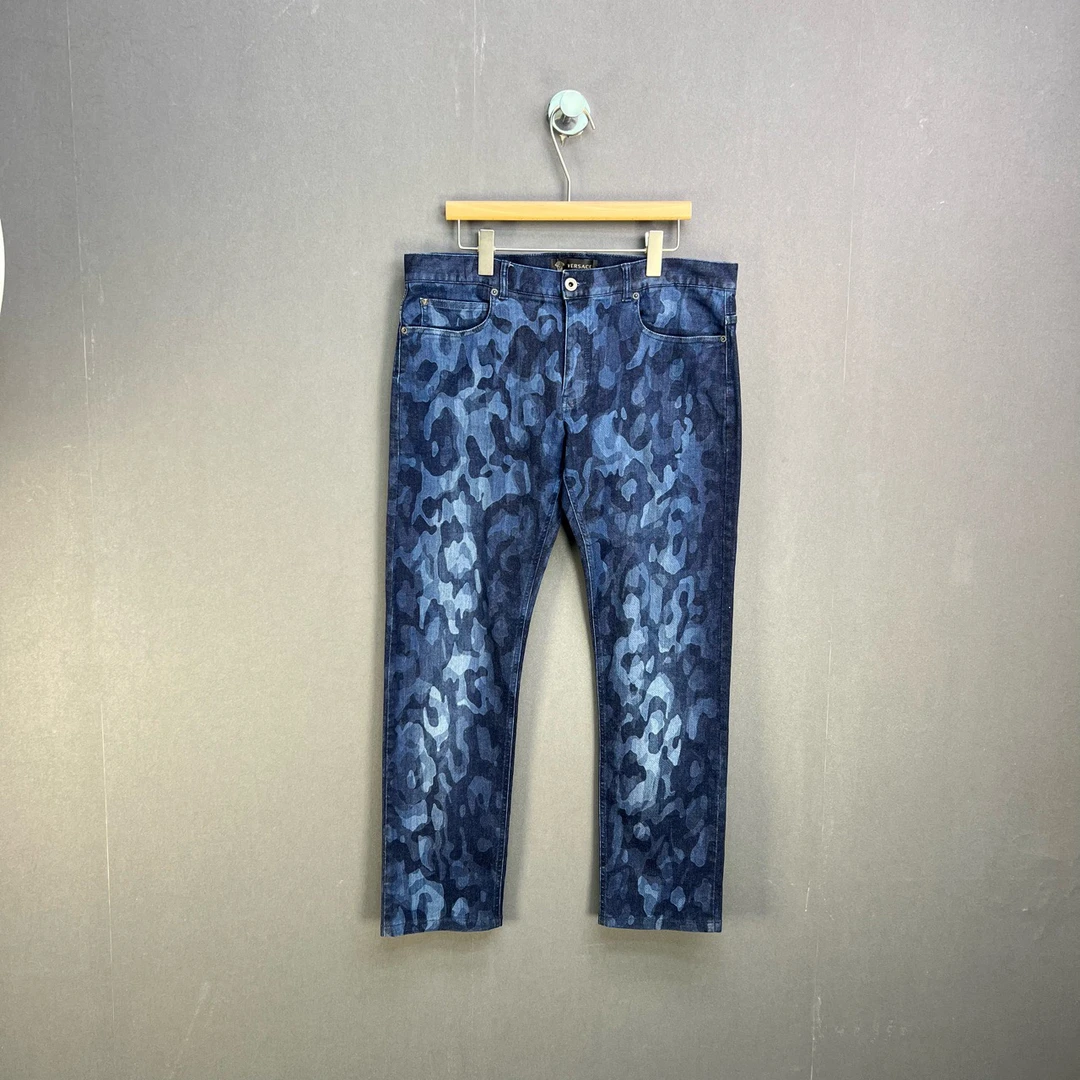 37码/VERSACE范思哲/时尚水洗休闲牛仔裤/全新/8205778/公价:9300