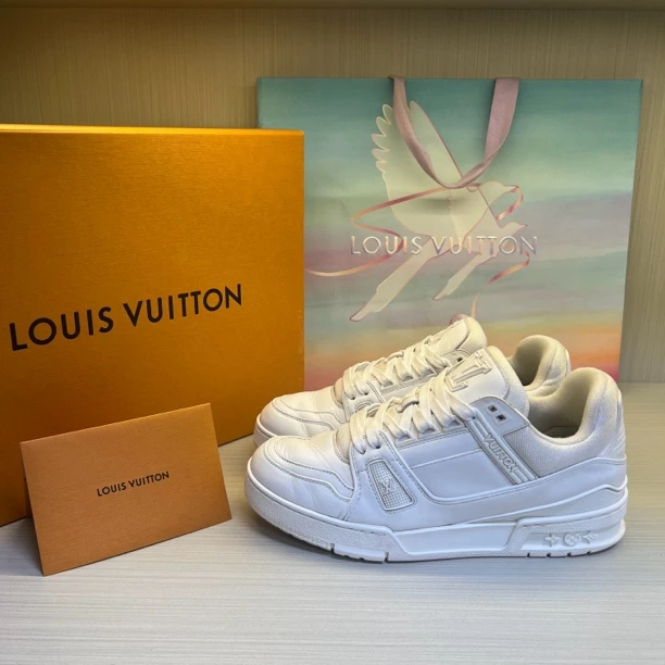 40码 LV/路易威登 trainer白色板鞋 95新 8956740
