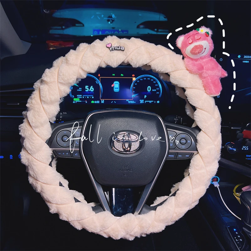 草莓熊冬季通用方向盘套柔软毛绒可爱温暖防滑方向盘套