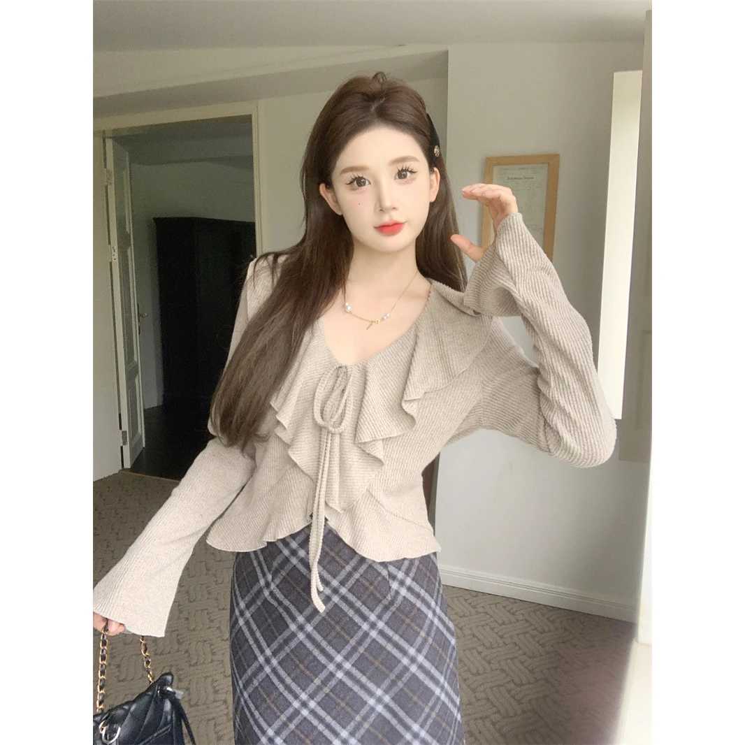 2025春装新款大码女装时尚显瘦V领荷叶边长袖针织衫百搭上衣8169