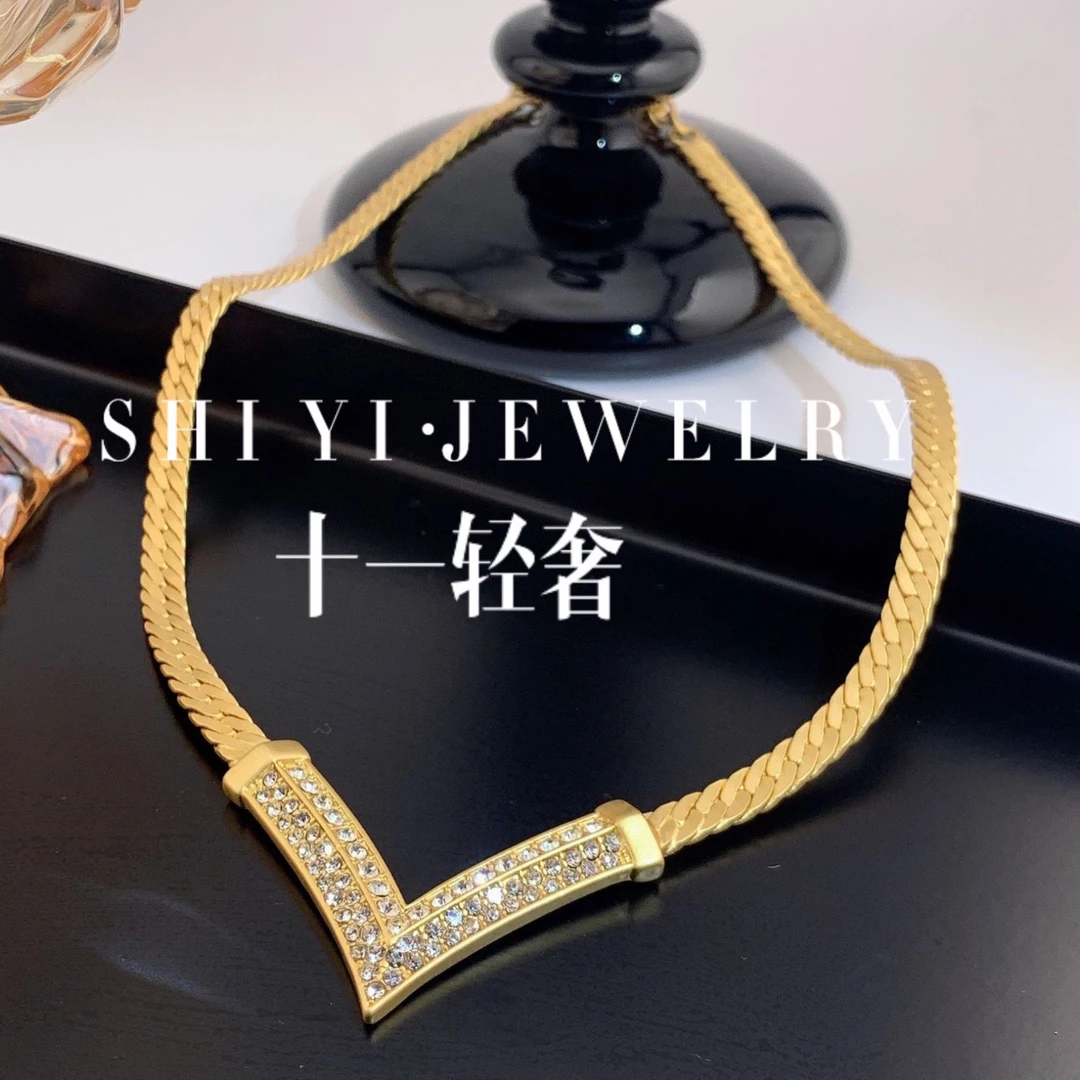 铜合金合成锆石项链 S.Y【大V】小众复古百搭设计款V字项链