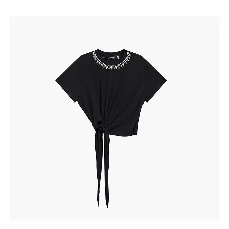 02黑色钻领小衫系带