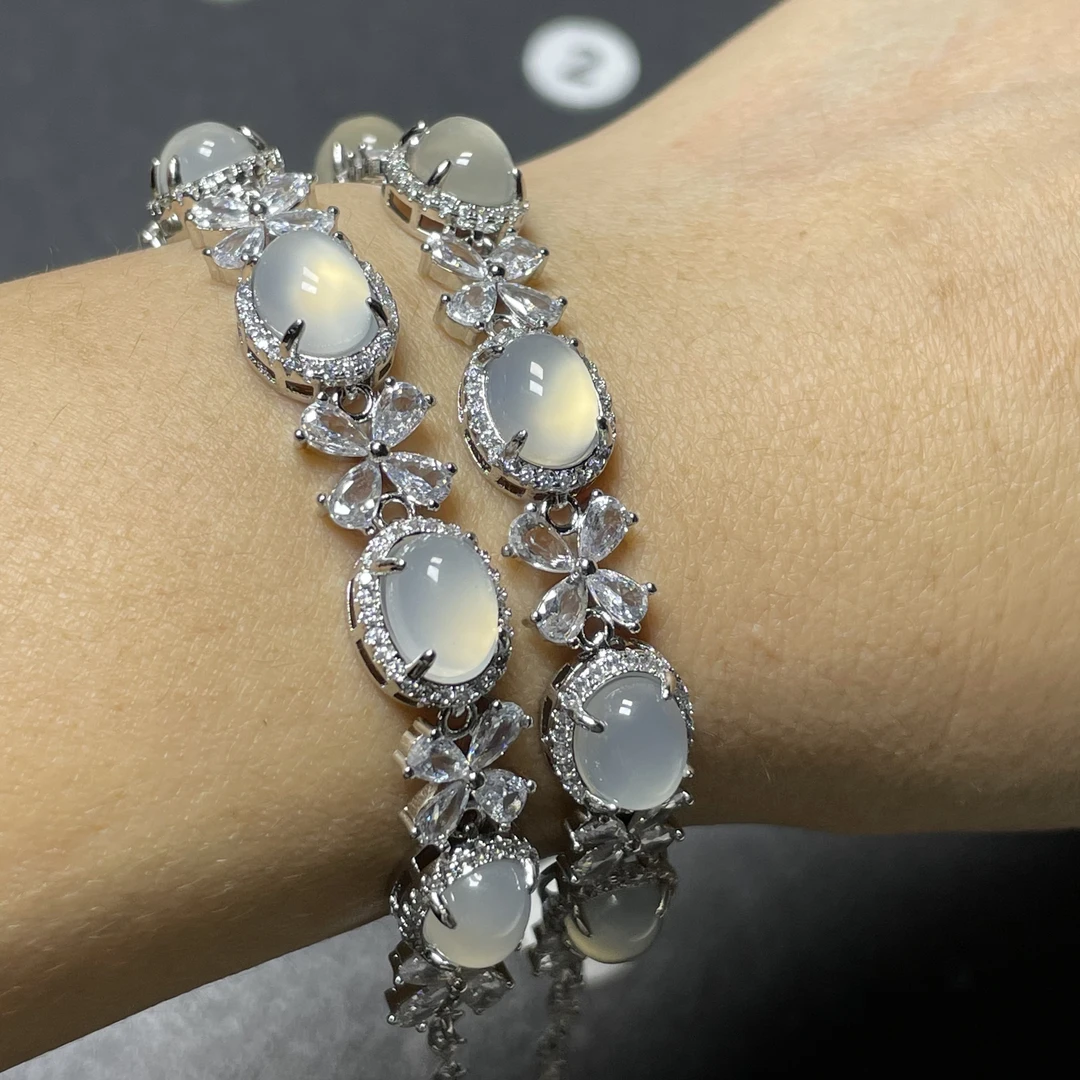 冰种玛瑙蛋面镶嵌手链