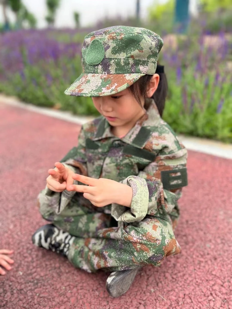 儿童迷彩服套装男童军训服新款绿色迷彩幼儿园户外拓展活动夏令营