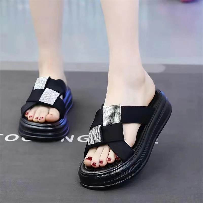 网红洋气拖鞋女厚底2024夏季新款时尚百搭休闲凉拖鞋女学生防滑鞋