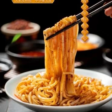 陕西汉中凉米皮细米皮香辣红油米皮软糯爽滑筋道好吃