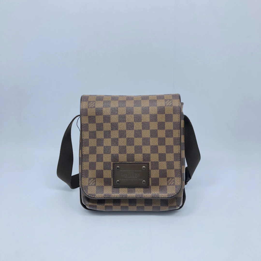 95新 LouisVuitton/路易威登 棕棋盘格小号单肩包/3867号男士经典
