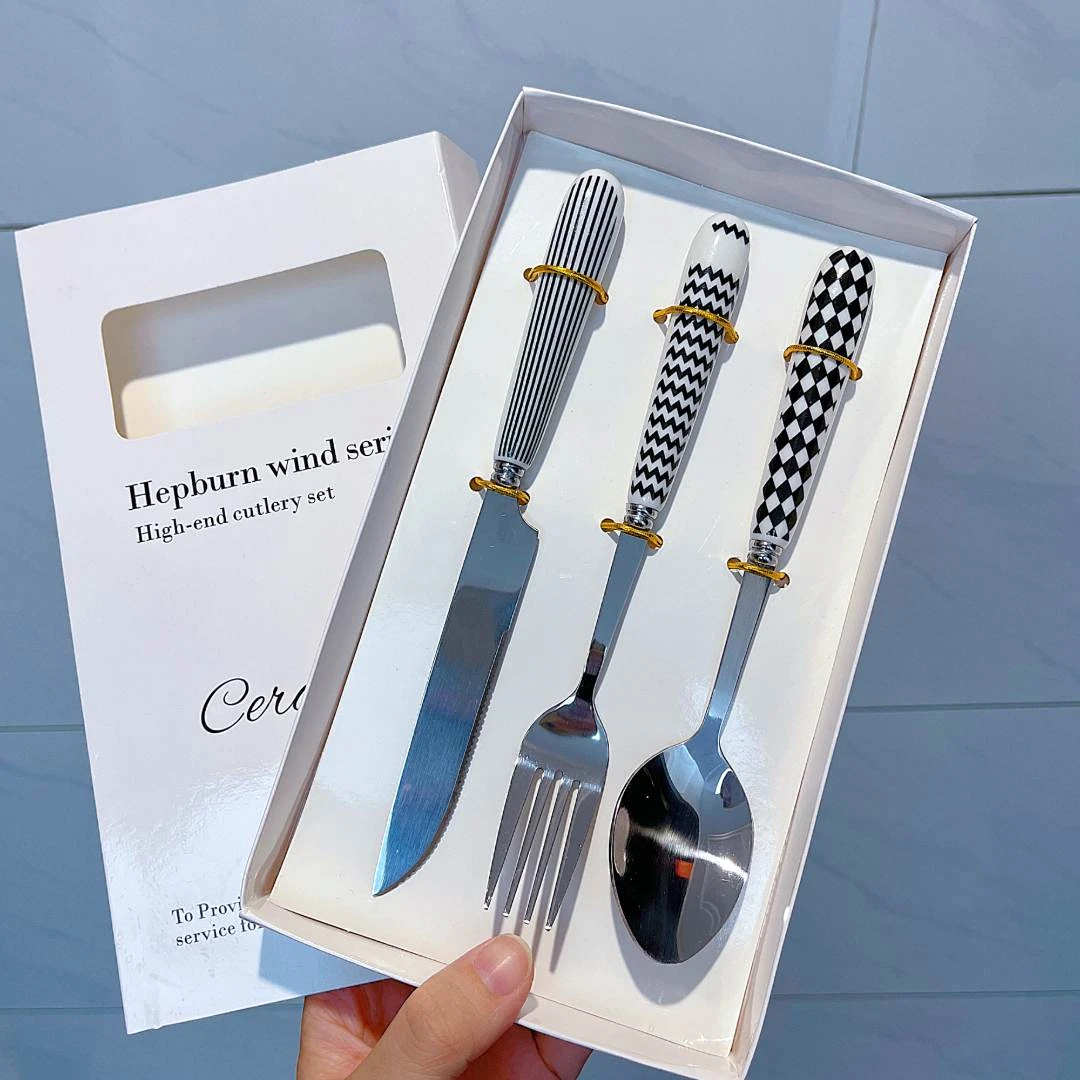创意家用高档精美赫本风餐具礼盒装陶瓷手柄高颜值餐具刀叉三件套