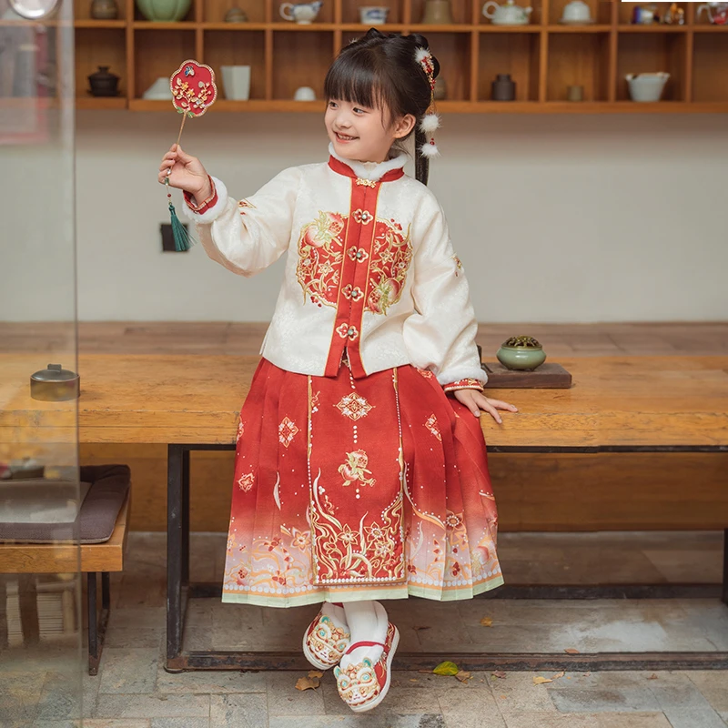 西子问女童汉服【丹渃】国风冬季明制拜年服套装宝宝喜庆周岁礼服