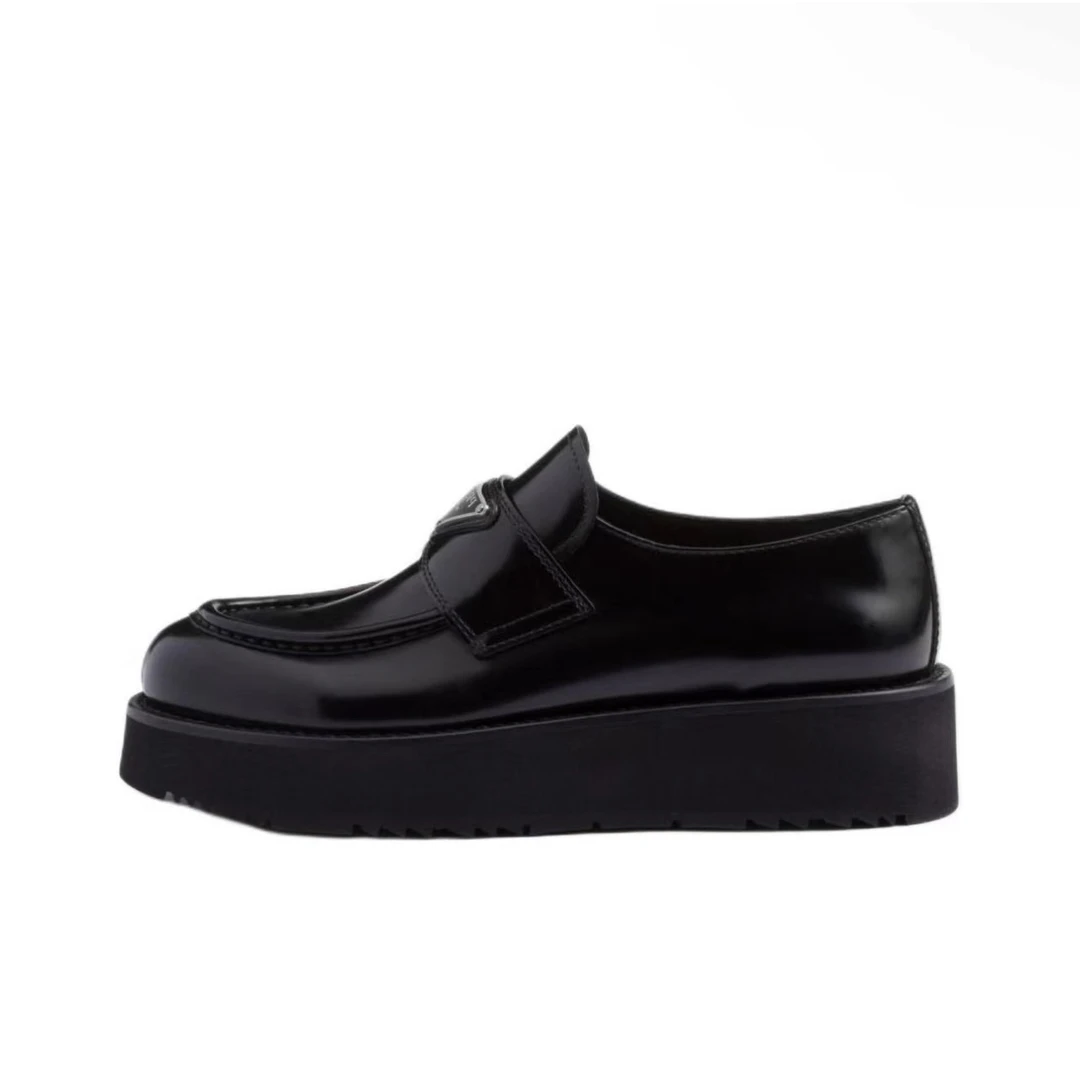99新 Prada/普拉达 女士黑色时尚百搭厚底防滑乐福鞋36.5 xxs310