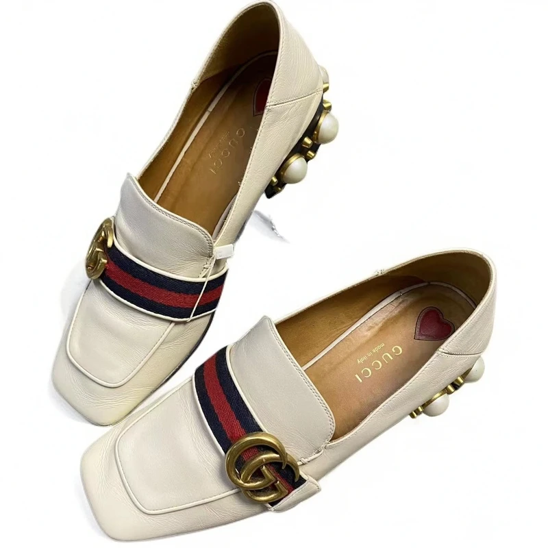 95新 GUCCI/古驰 女鞋折扣白色方头双G金扣粗跟珍珠乐福鞋36码169