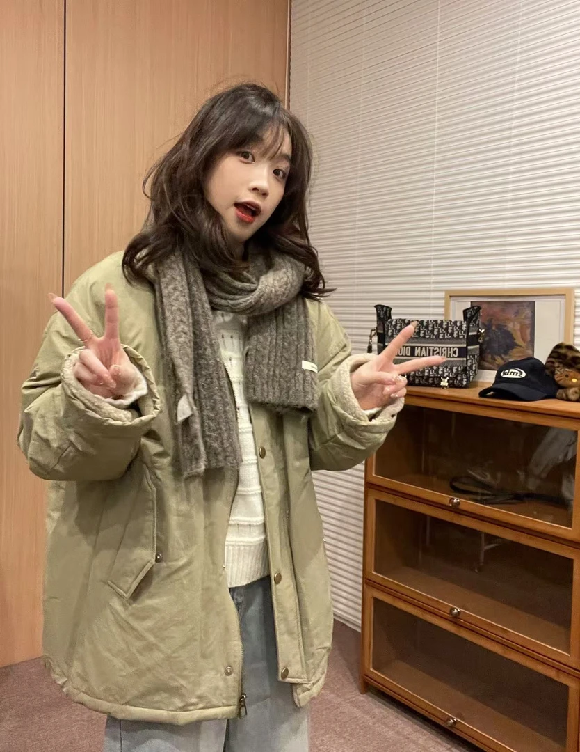 Sevbasks 七七家韩版 20241126 豆绿色拼接糕糕毛中长款羽绒服