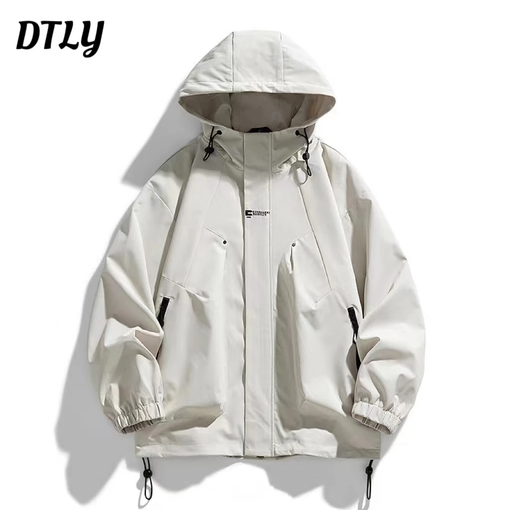 冲锋衣男登山系户外连帽外套春秋潮牌时尚机能风情侣休闲工装夹克