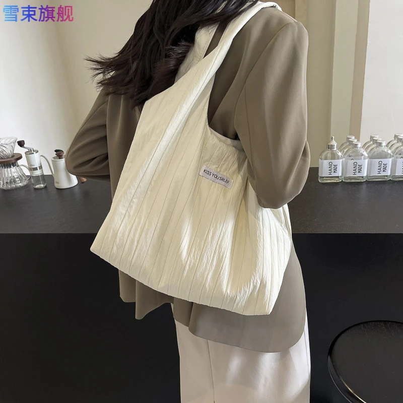 韩系大容量肌理感布袋包包女新款潮时尚轻便单肩包休闲百搭腋下包