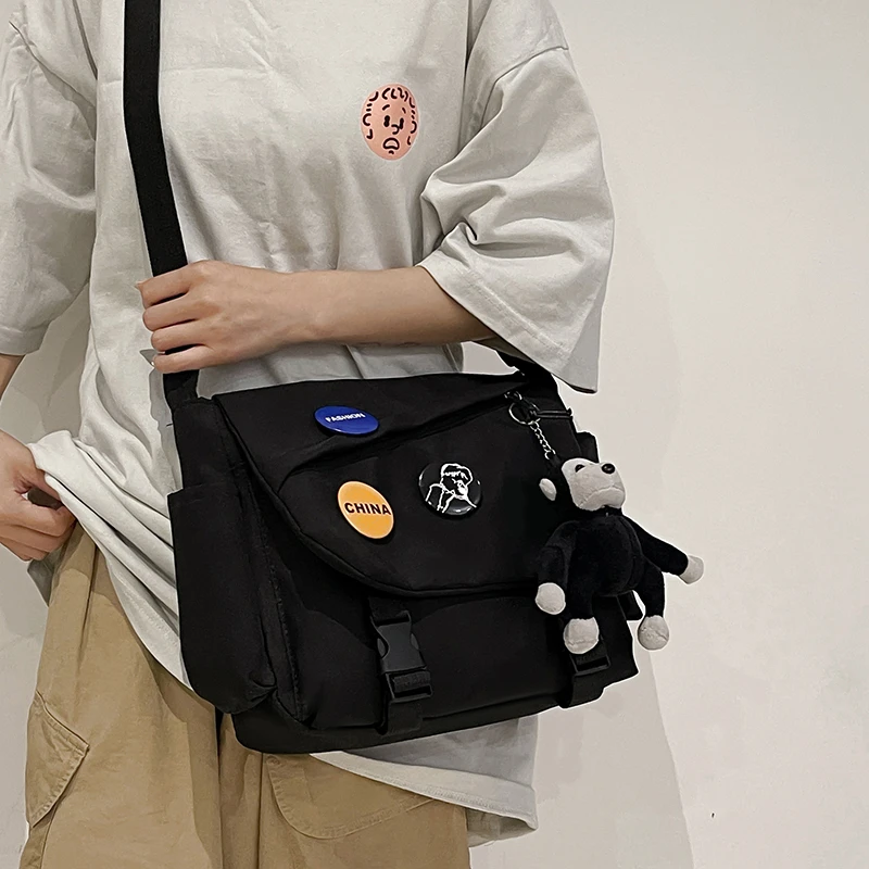 男女同款时尚休闲百搭潮流单肩包简约大学生斜挎包街头单肩包韩版