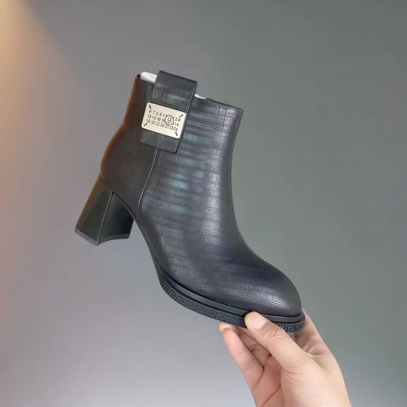 1156-D4-加绒新款高帮靴子女粗跟小短靴欧货时尚马丁靴英伦风