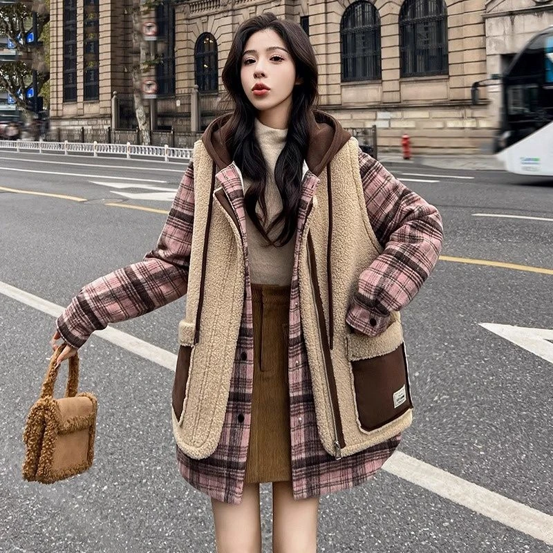 羽航之家羽绒服女2024冬季新品一衣三穿拼接时尚百搭连帽XB3389