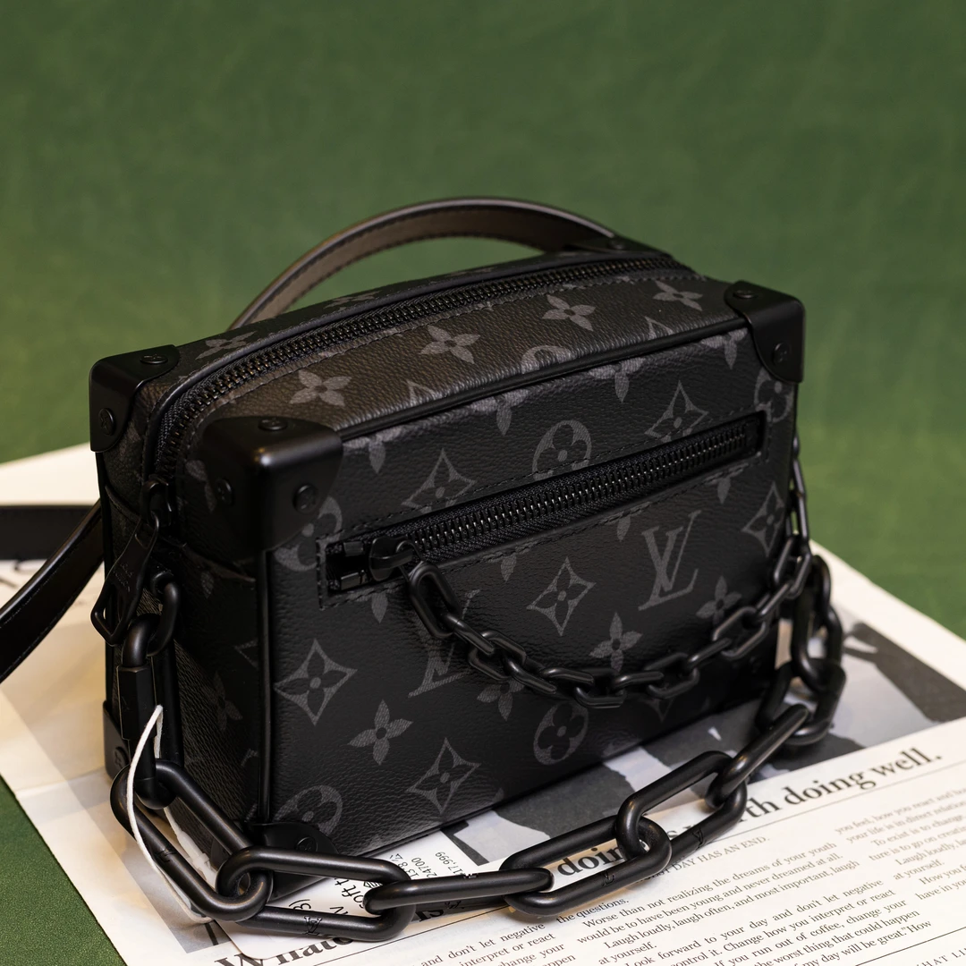 99新 LouisVuitton/路易威登 Soft Trunk黑老花满印盒子斜挎包
